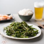 Salade froide de broccolini avec vinaigrette au sésame (d'inspiration japonaise!)