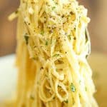 Spaghettis à l'ail et au parmesan - Merde délicieux